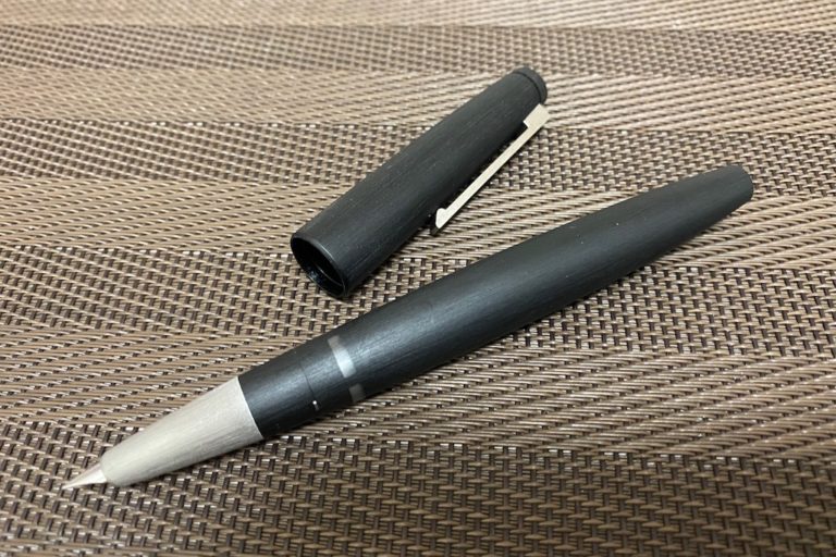 ショッピング大人気 lamy2000 万年筆 F | everestfin.com